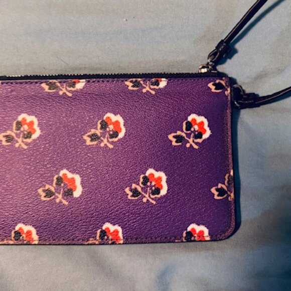 Coach wristlet - Picture 2 of 4